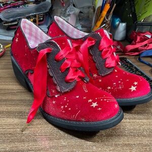 Irregular Choice Tipple red velvet lace up Oxford sz 43 US12 gold glitter stars